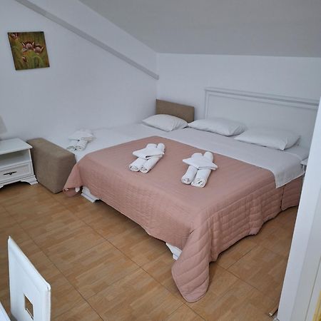 Apartmani P&M Тиват Екстериор снимка
