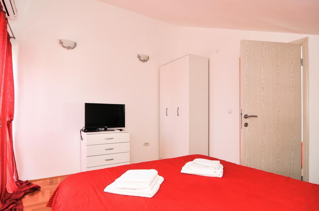 Apartmani P&M Тиват Екстериор снимка