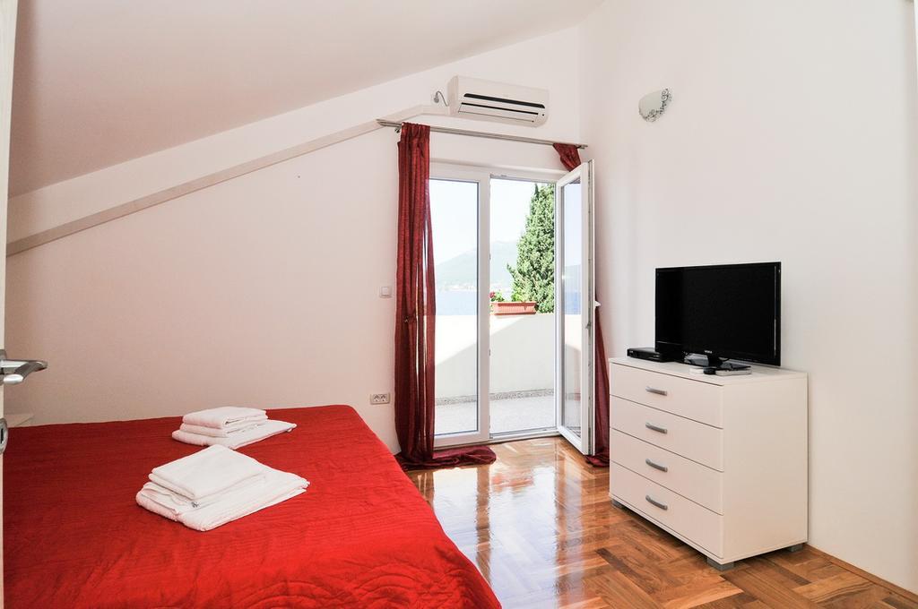 Apartmani P&M Тиват Екстериор снимка